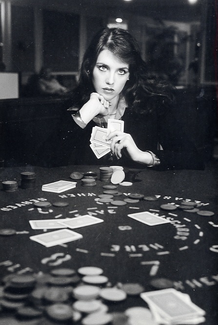 Isabelle-Adjani-gambling.jpg